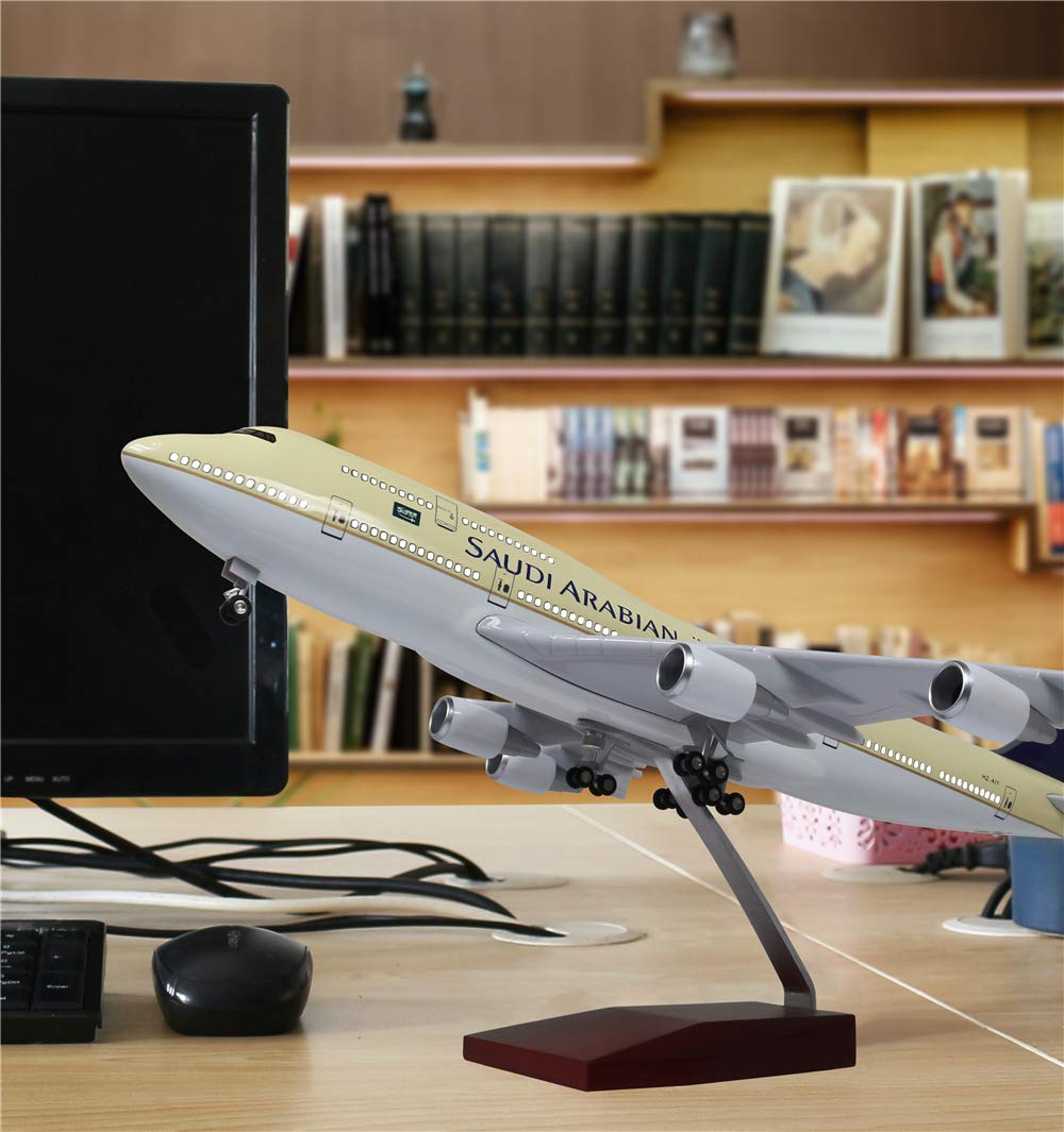 模型飛行機 サウジアラビア航空 LED 光る インテリア置物 コレクション 楽天市場】サウジアラビア 模型飛行機 LEDライト ランディング
